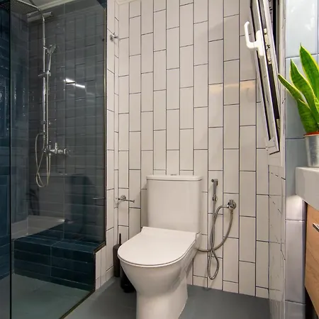 48, Cozy In Center 아파트 *